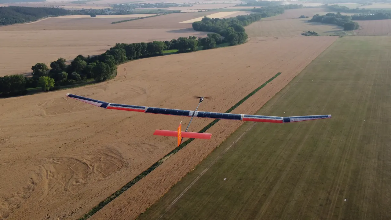 Phoenix solar reconnaissance UAV — Aurora heritage